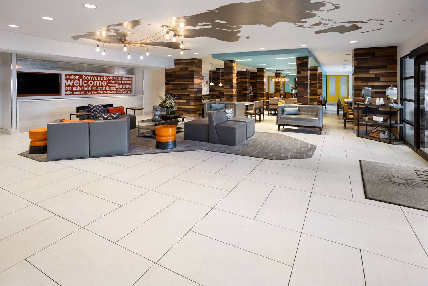 La Quinta Inn & Suites by Wyndham Atlanta Airport North 14/60