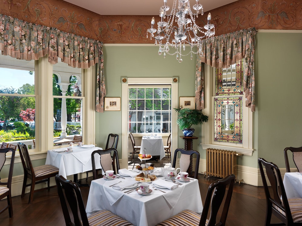 Pendray Inn and Tea House 41/55