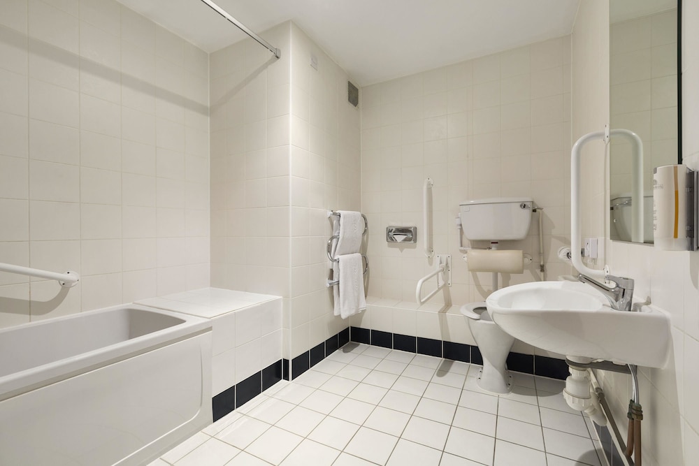 غرفة بسرير مزدوج لذوي الإعاقة، Days Inn by Wyndham Stevenage North 2/3