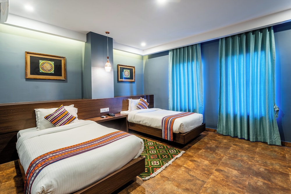 Deluxe, Twin Beds