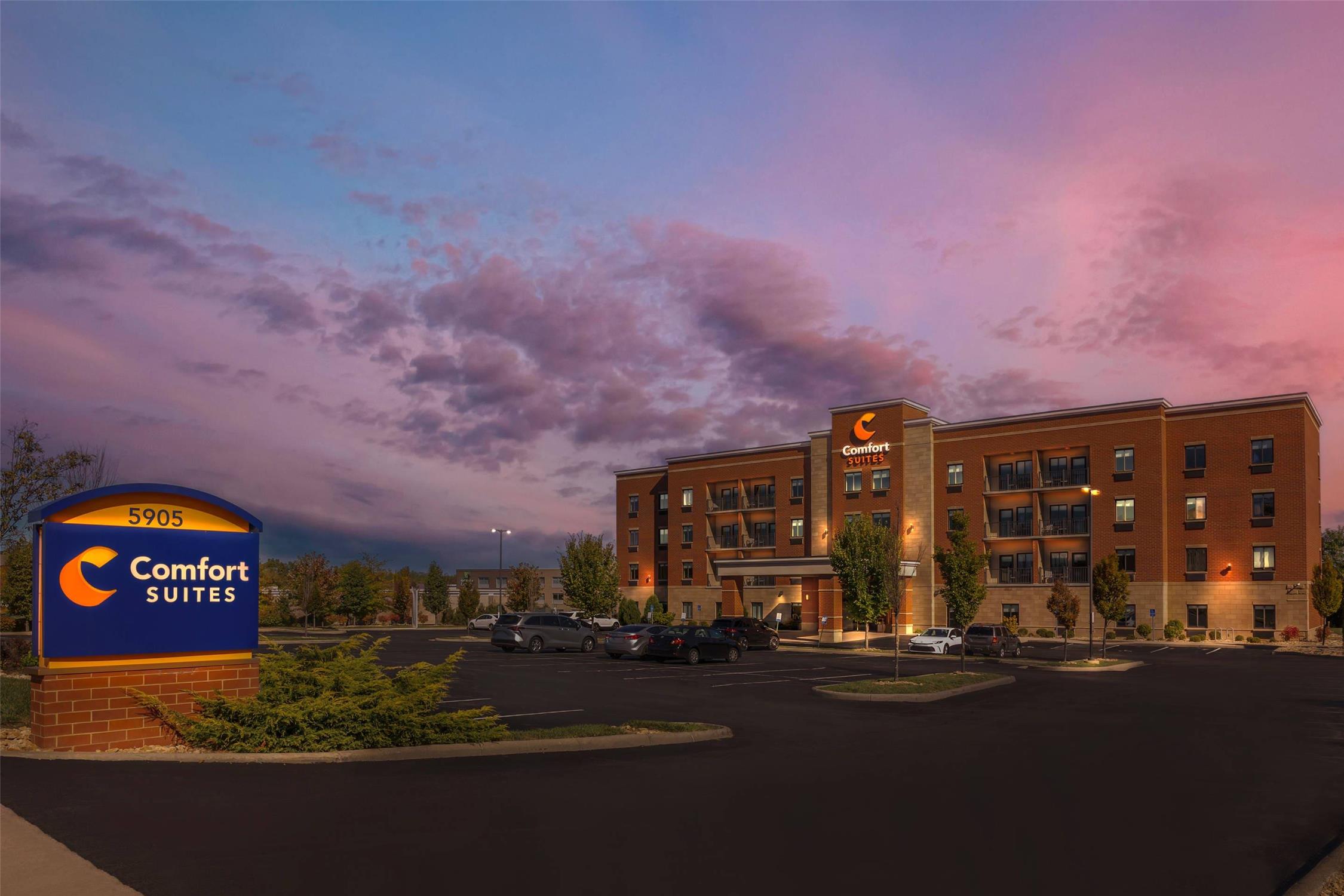 Comfort Suites Florence - Cincinnati South 2/40