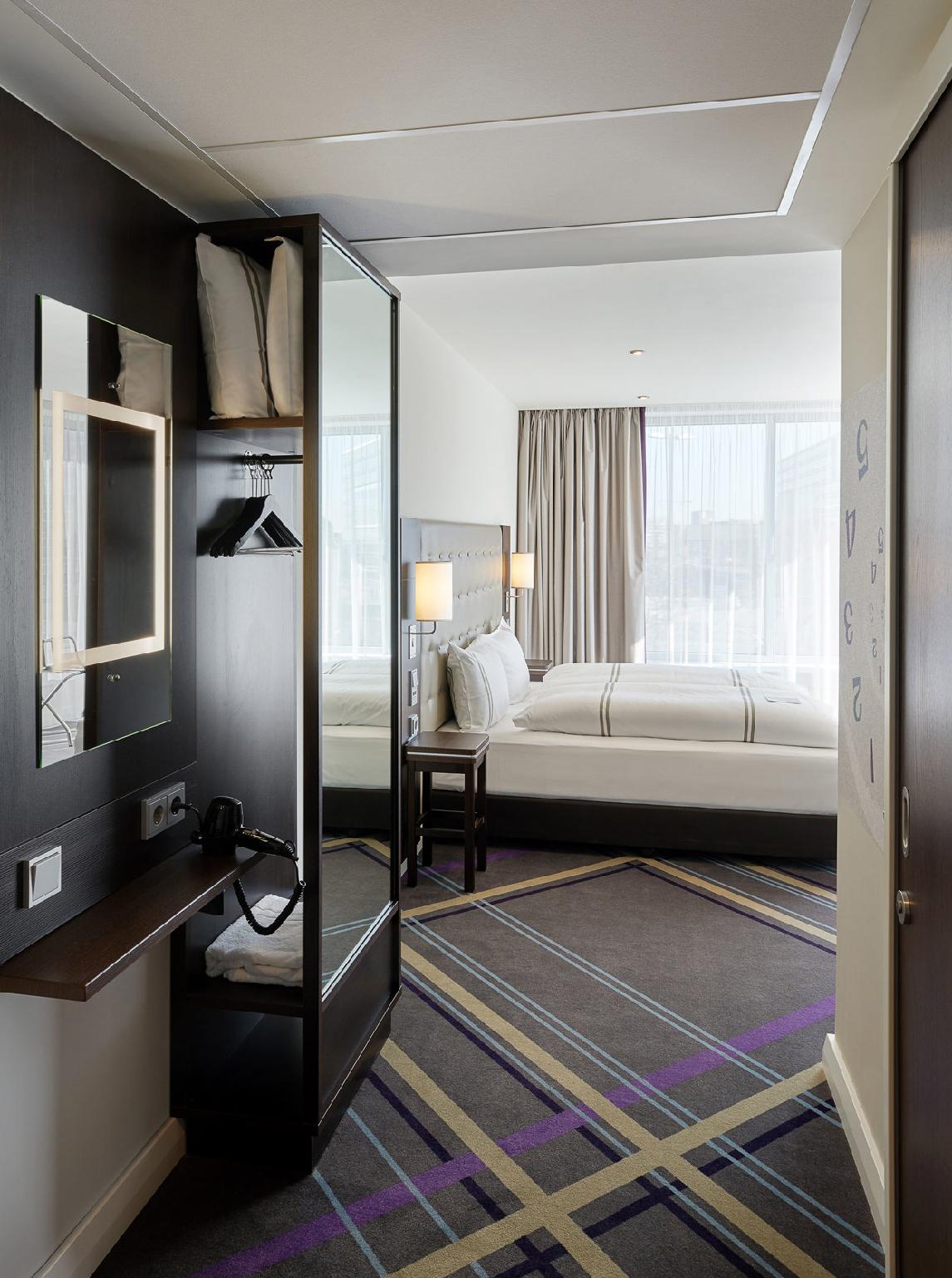 Wet, Double Bed, Accessible