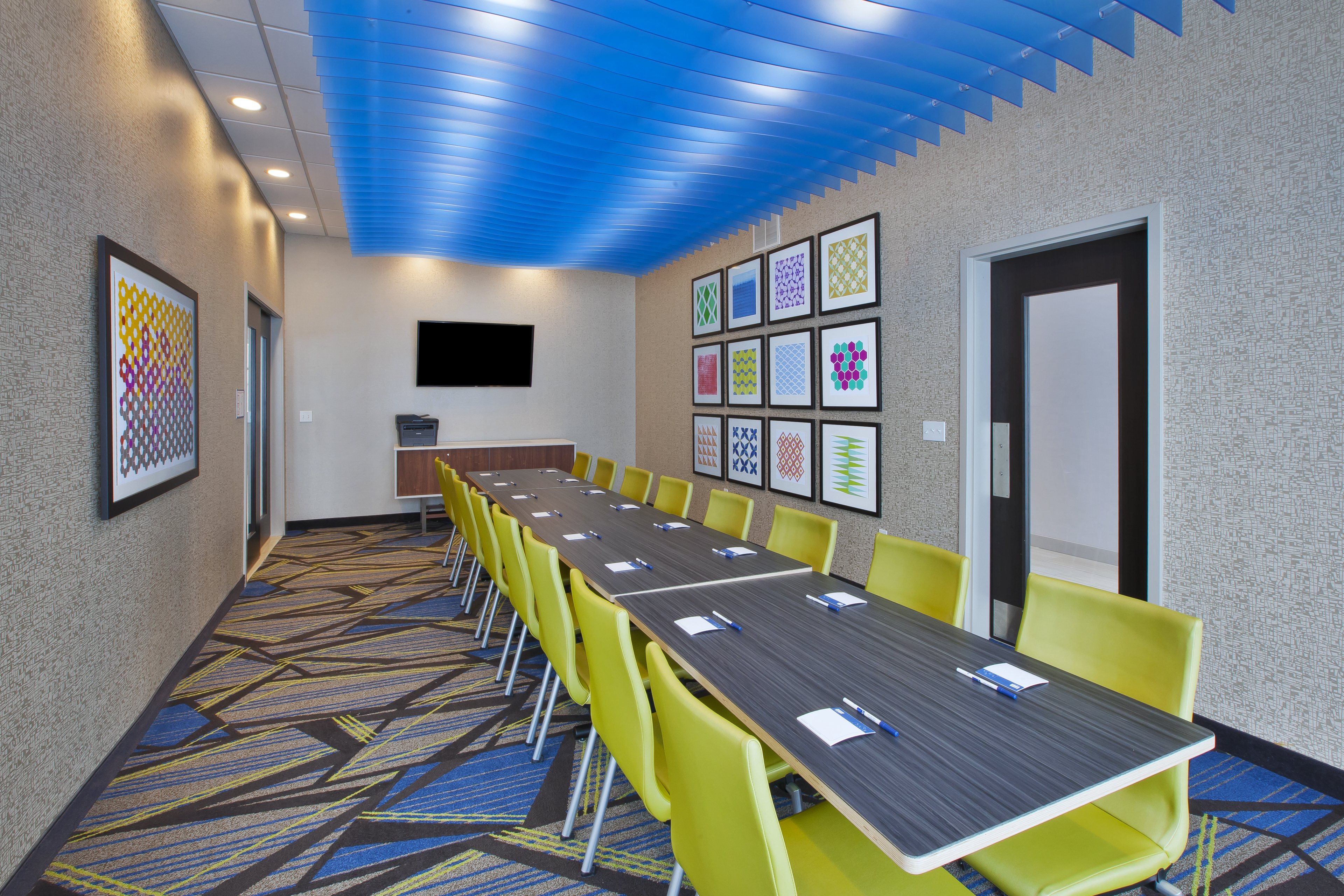 Holiday Inn Express Auburn Hills South 47/51