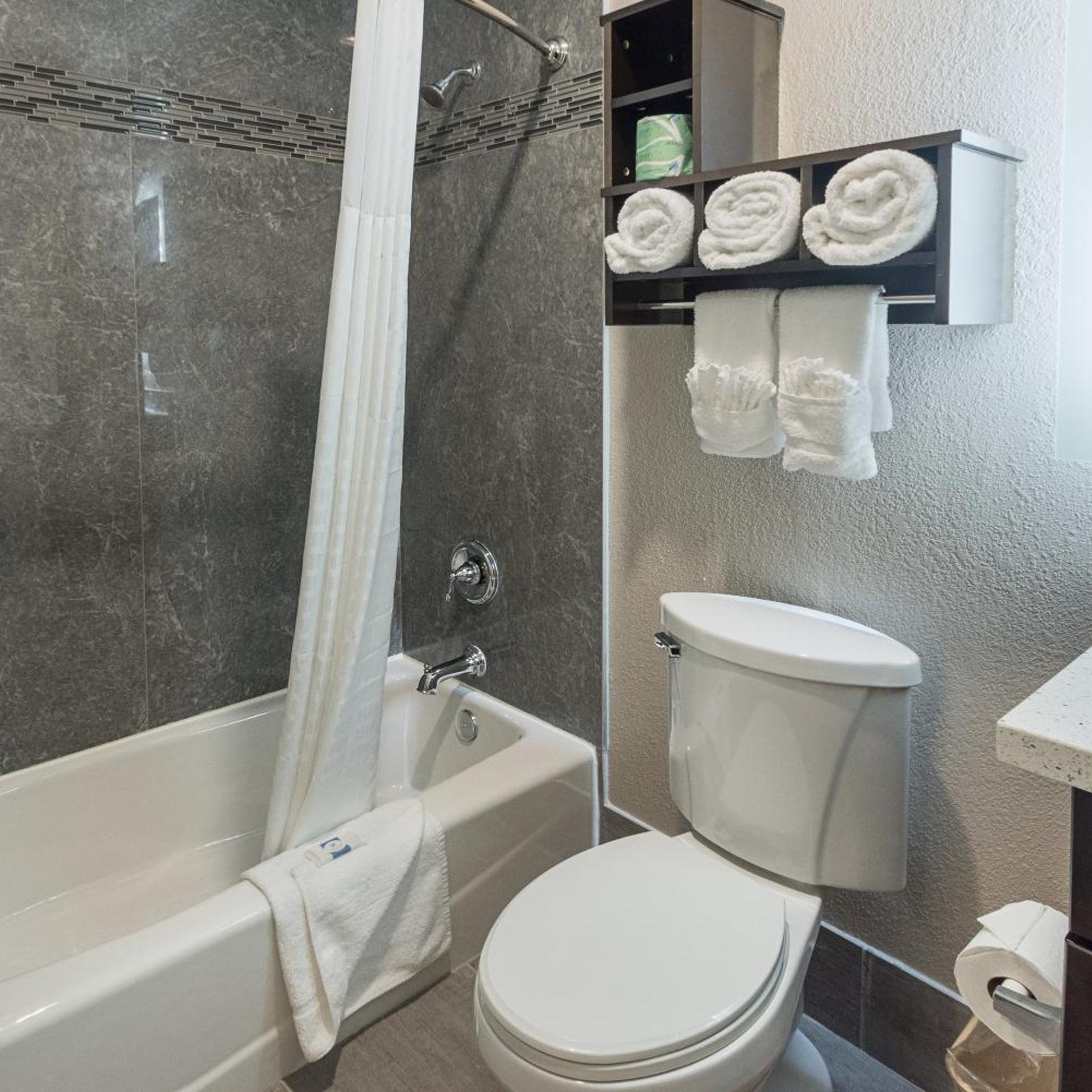 غرفة سوبيريور بسريرين كوين للمدخنين، Econo Lodge Inn and Suites Houston NW-Cy-Fair 6/9