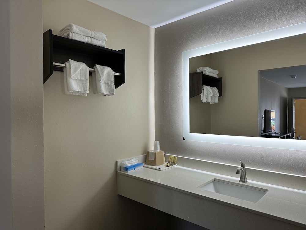 Express Inn Suites 49/52