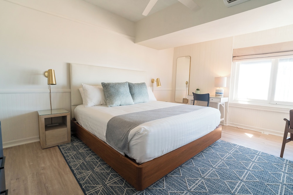 Newport Beach Hotel, A Four Sisters Inn 16/58