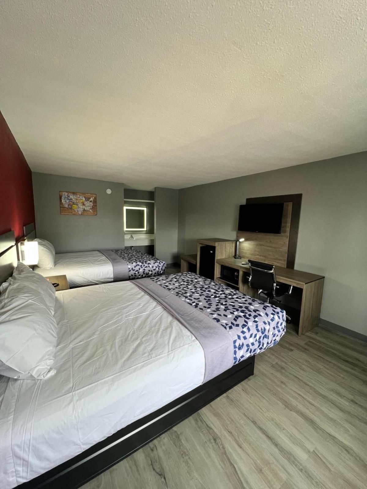 Room, 2 Queen Beds