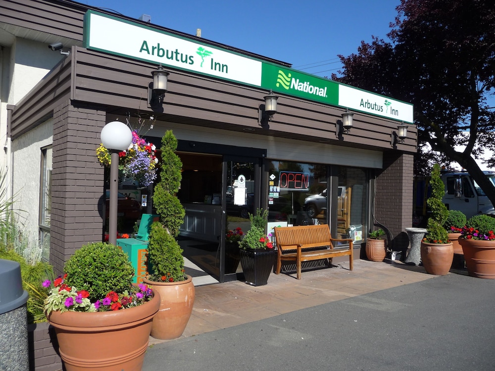 Arbutus Inn 4/61