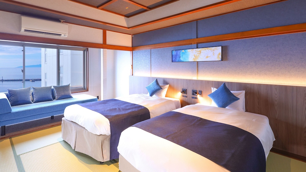 Japanese, Superior, Twin Beds, City Side