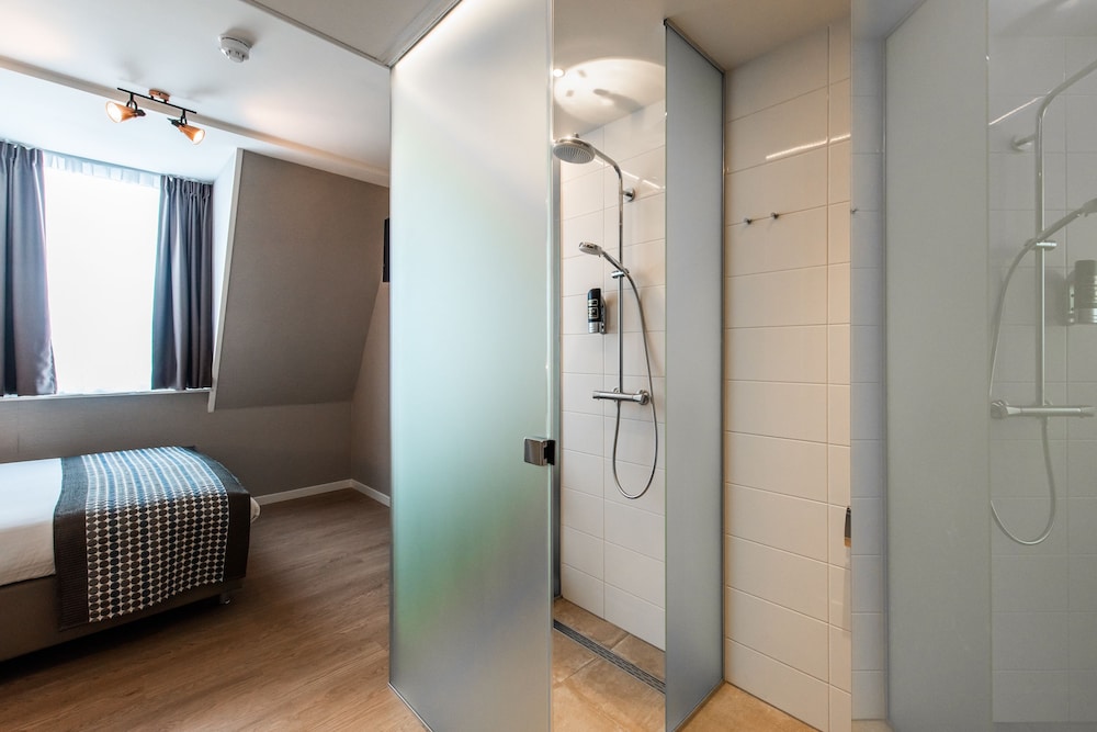 Melrose Hotel 26/42