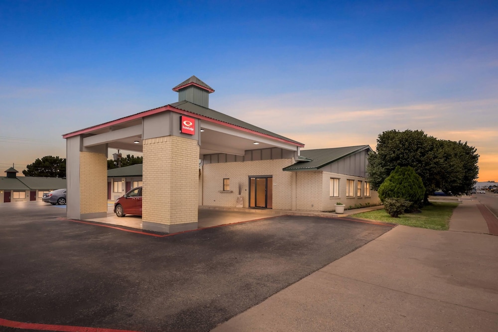 Econo Lodge Childress, TX 45/51