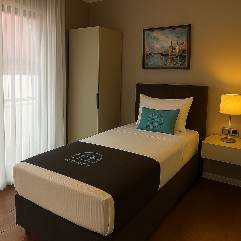 Homey Airport Hotel 18/50
