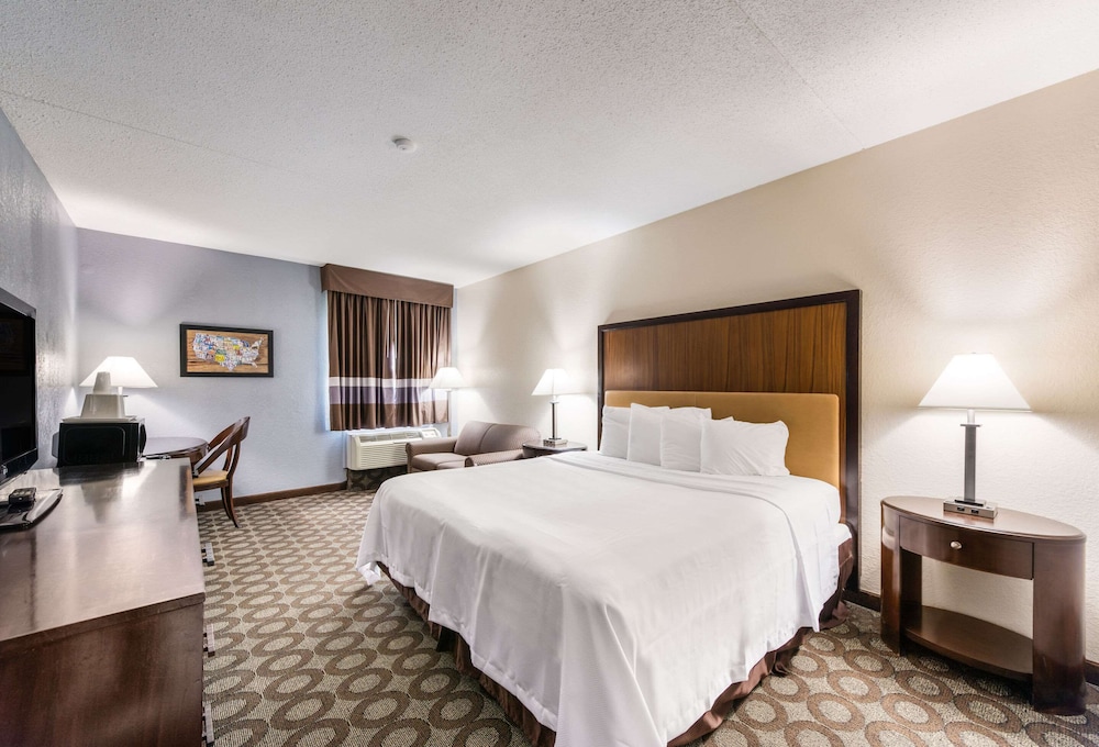 Econo Lodge Lafayette 14/57