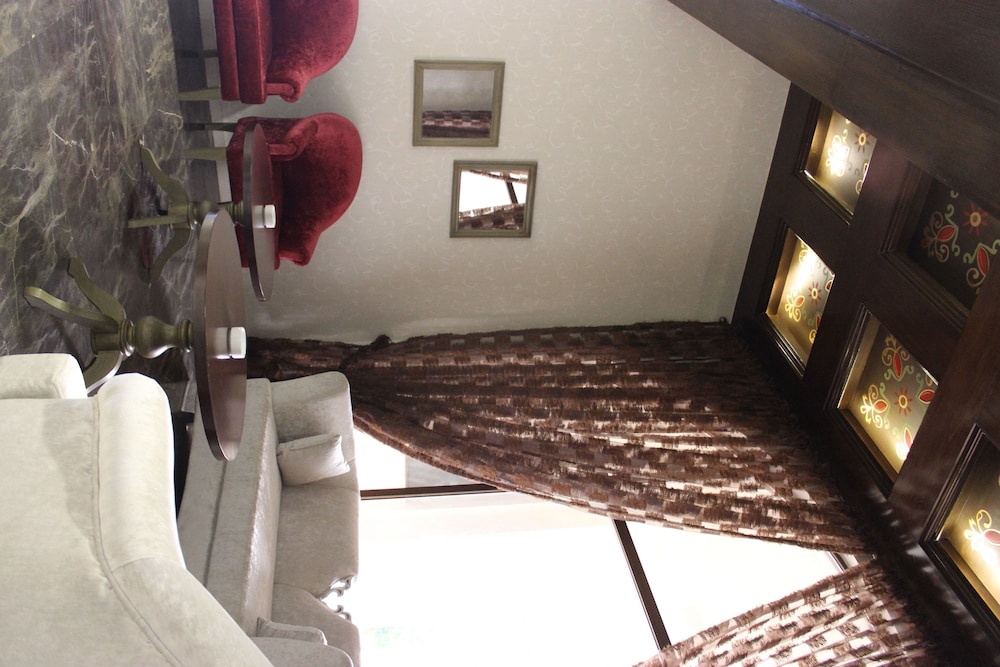 S Chalet Islamabad 6/60