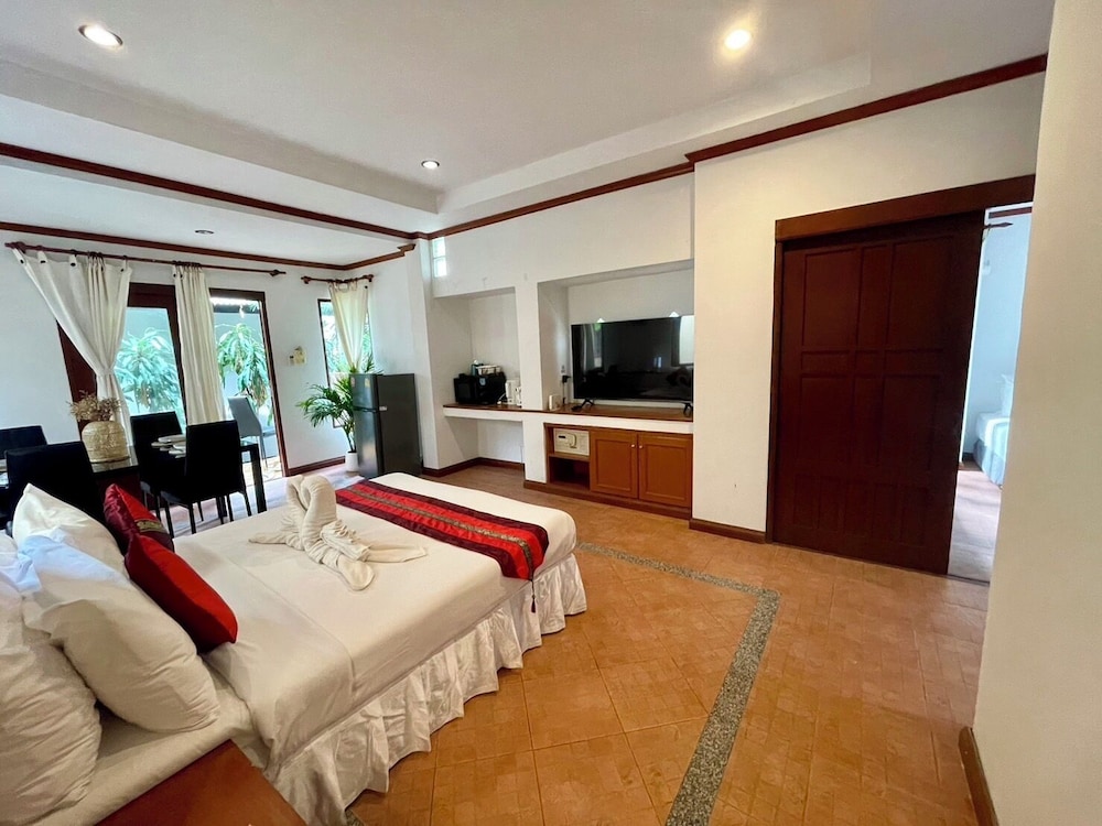 Family, Villa, Double and Twin Beds
