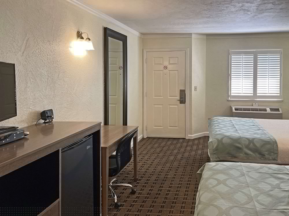 The Inn at Baechtel Creek 36/37