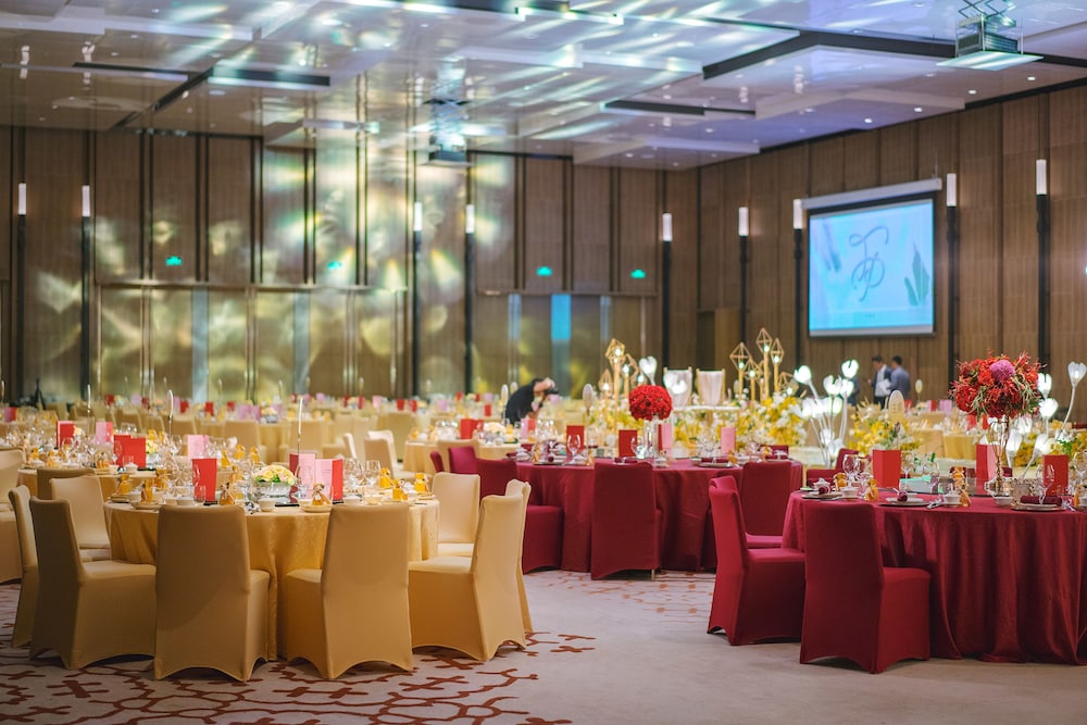 Hyatt Regency Shenzhen Airport 56/69
