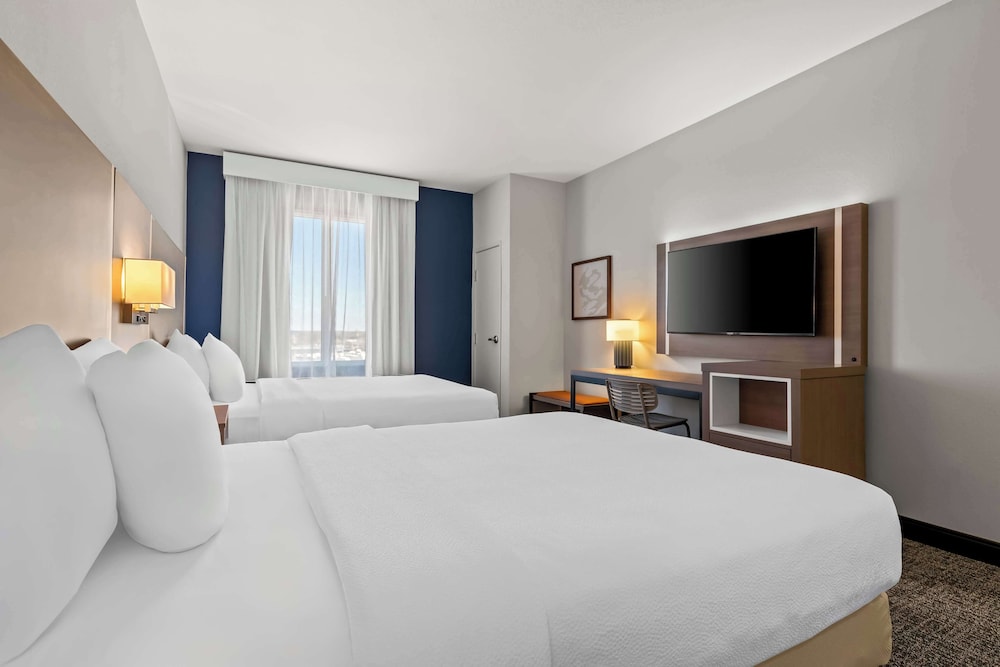 Room, 2 Queen Beds, Accessible, Spark by Hilton Catoosa Tulsa 6/10