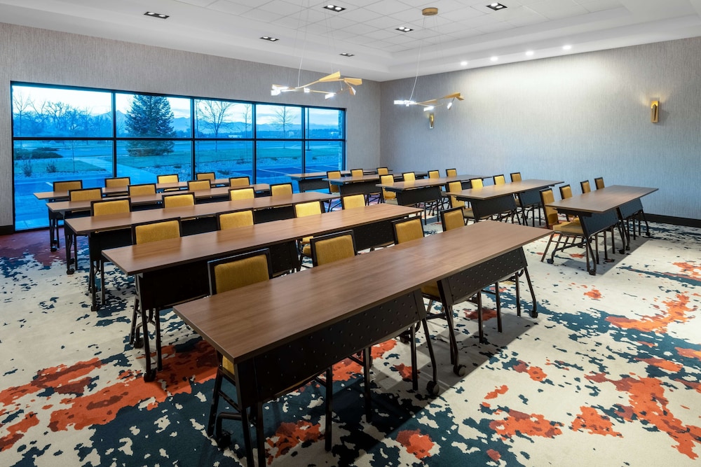 Hilton Garden Inn Longmont 40/42