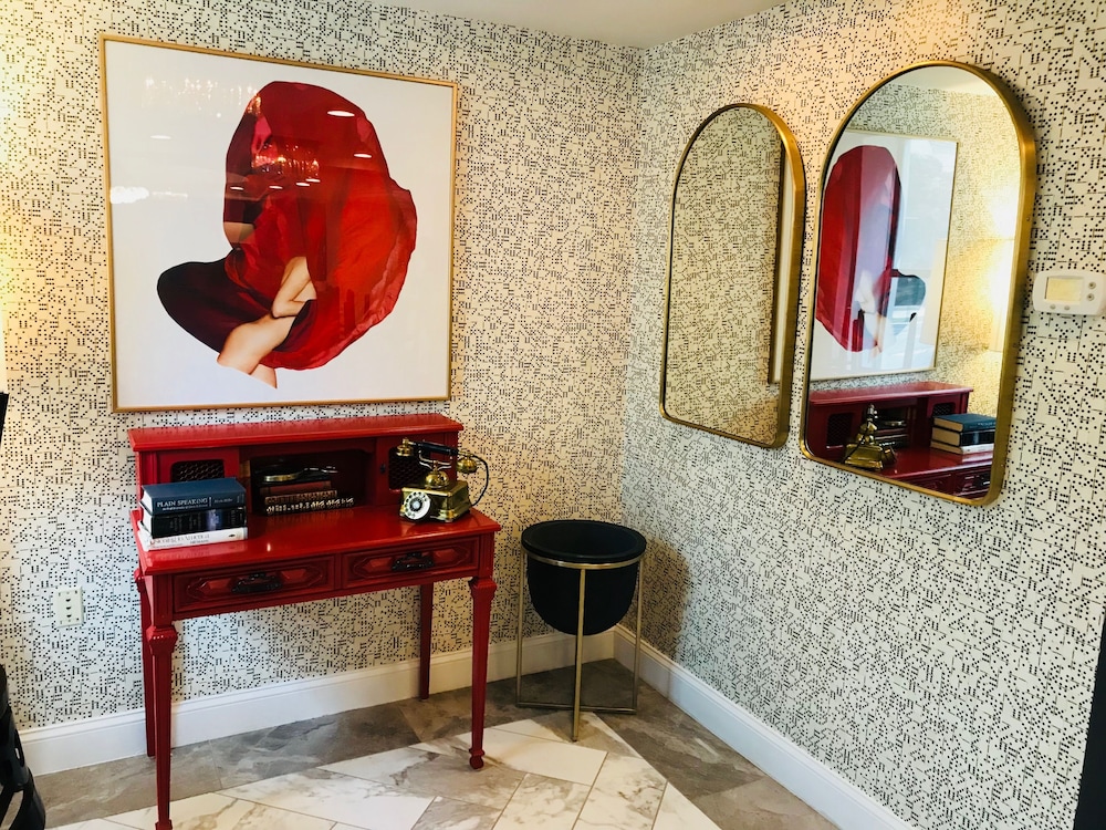 West End Washington Dc Tapestry Collection By Hilton 25/46