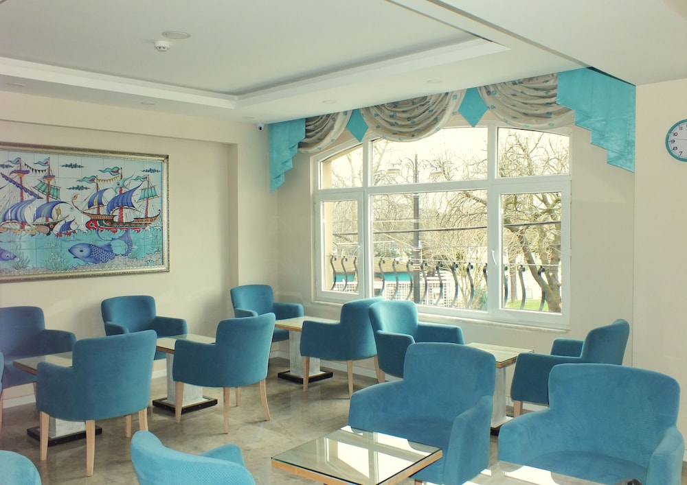 Star Holiday Hotel 62/68