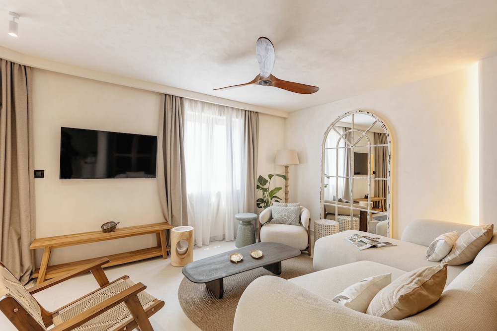 جناح جونيور بسرير مزدوج بإطلالة على البحر بشرفة مع أريكة في الملحق، Casa Del Mare Mediterraneo 2/6