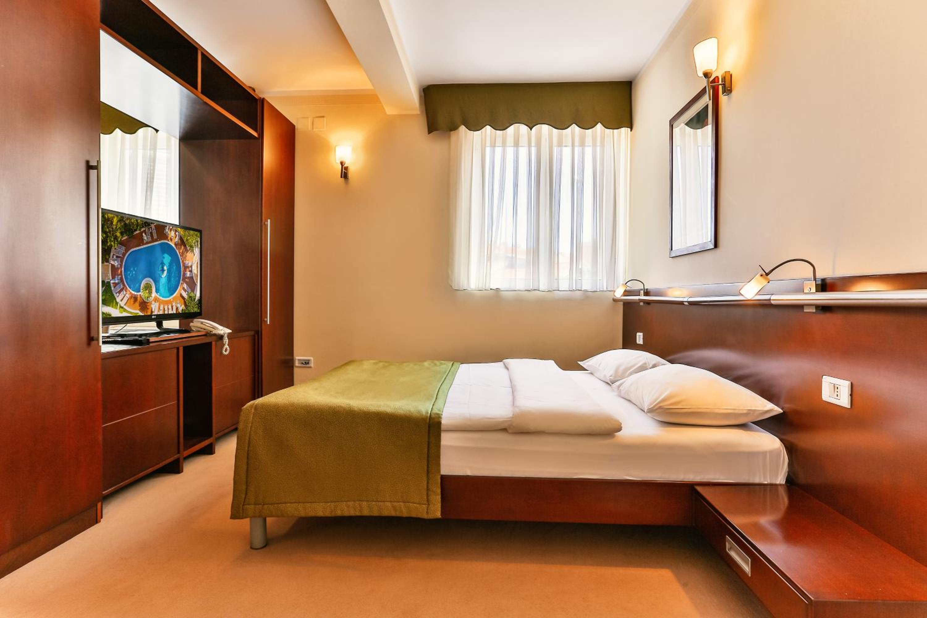 Hotel Max Prestige 15/50