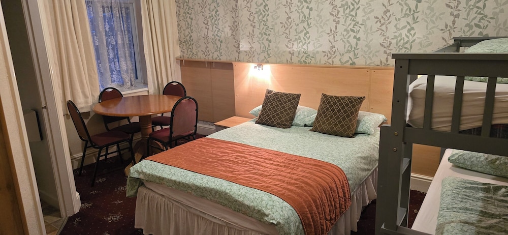 The Sands Hotel 14/50