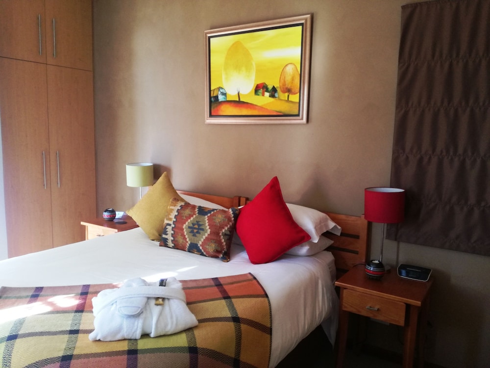 Cape Flame Guest House 7/32