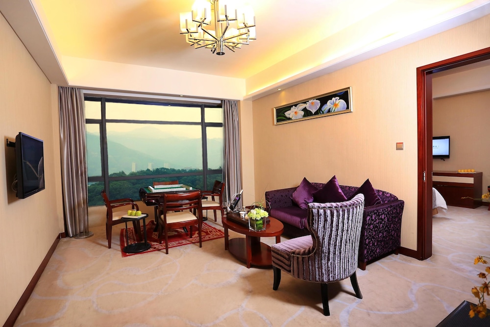 Ramada by Wyndham Longyan 30/55