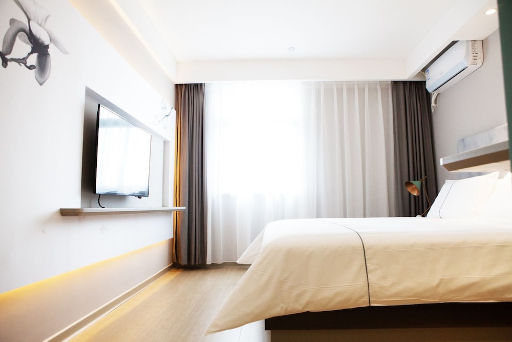 Magnotel Hotel (Binhai Yulong Road Commercial Street) 6/9