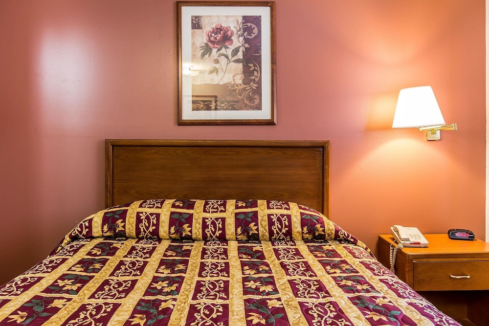 Suburban Extended Stay Abercorn photo2