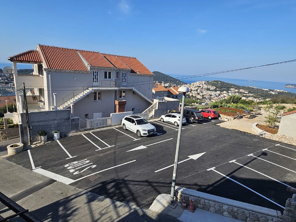 Apartments Villa Dadic 56/70