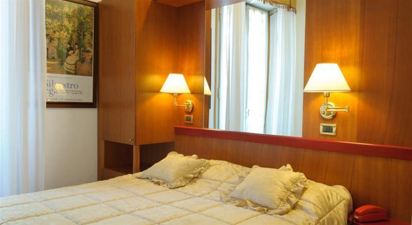 Hotel Nadir 21/34