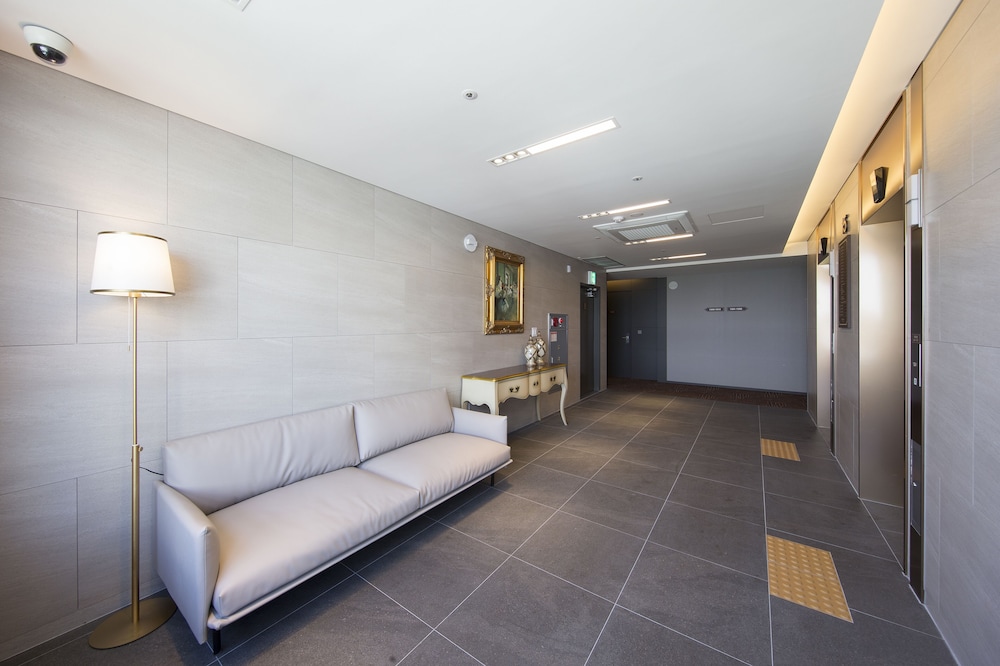 Ramada By Wyndham Daejeon 34/51
