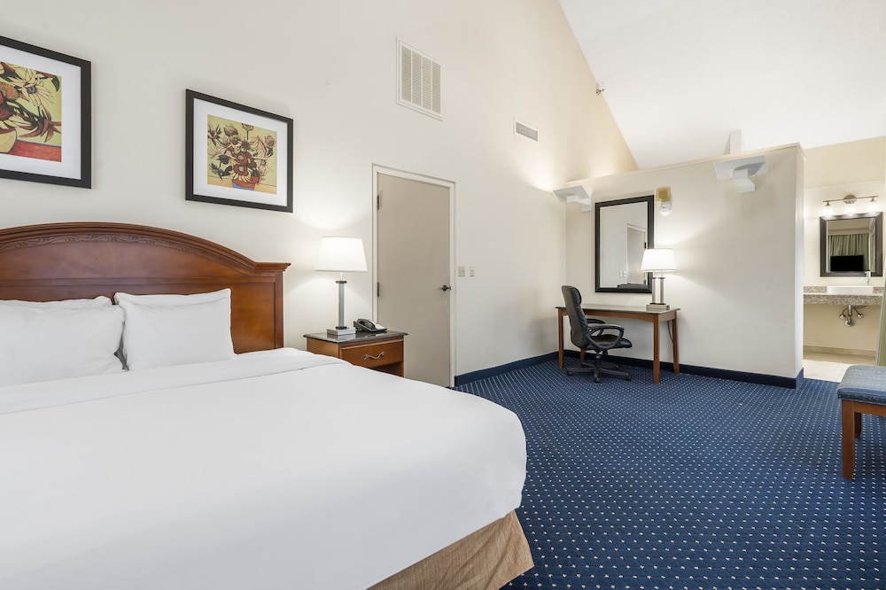 PRESIDENTIAL, SUITE