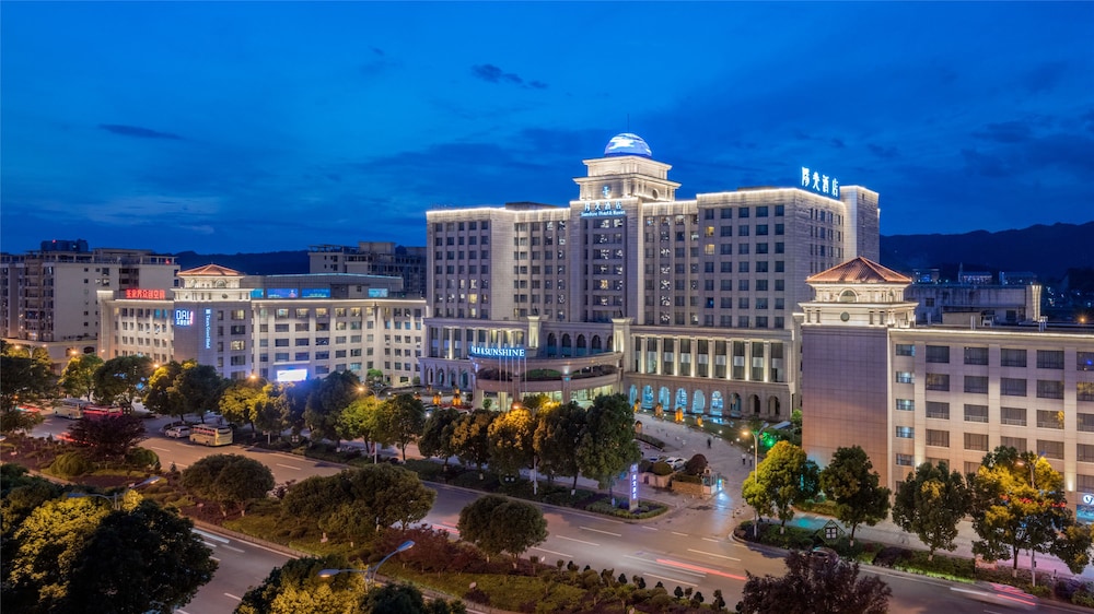 Sunshine Hotel Zhangjiajie 34/75