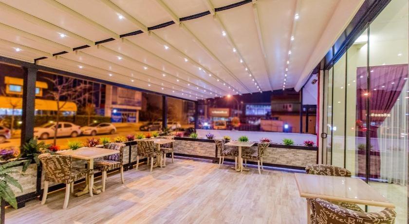 Rosso Hotel 16/20