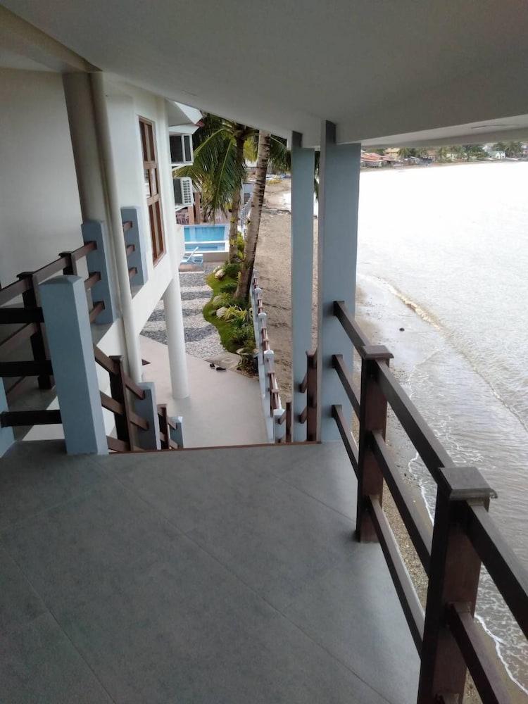 Puerto Nirvana Resort 17/26