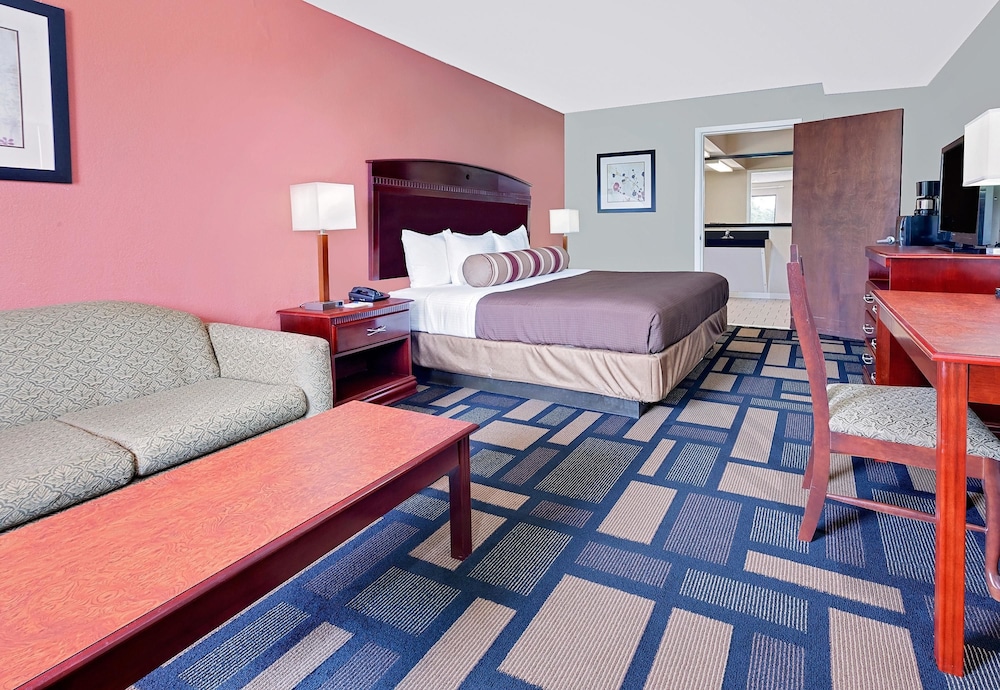 Quality Inn & Suites Dumas, AR 14/33