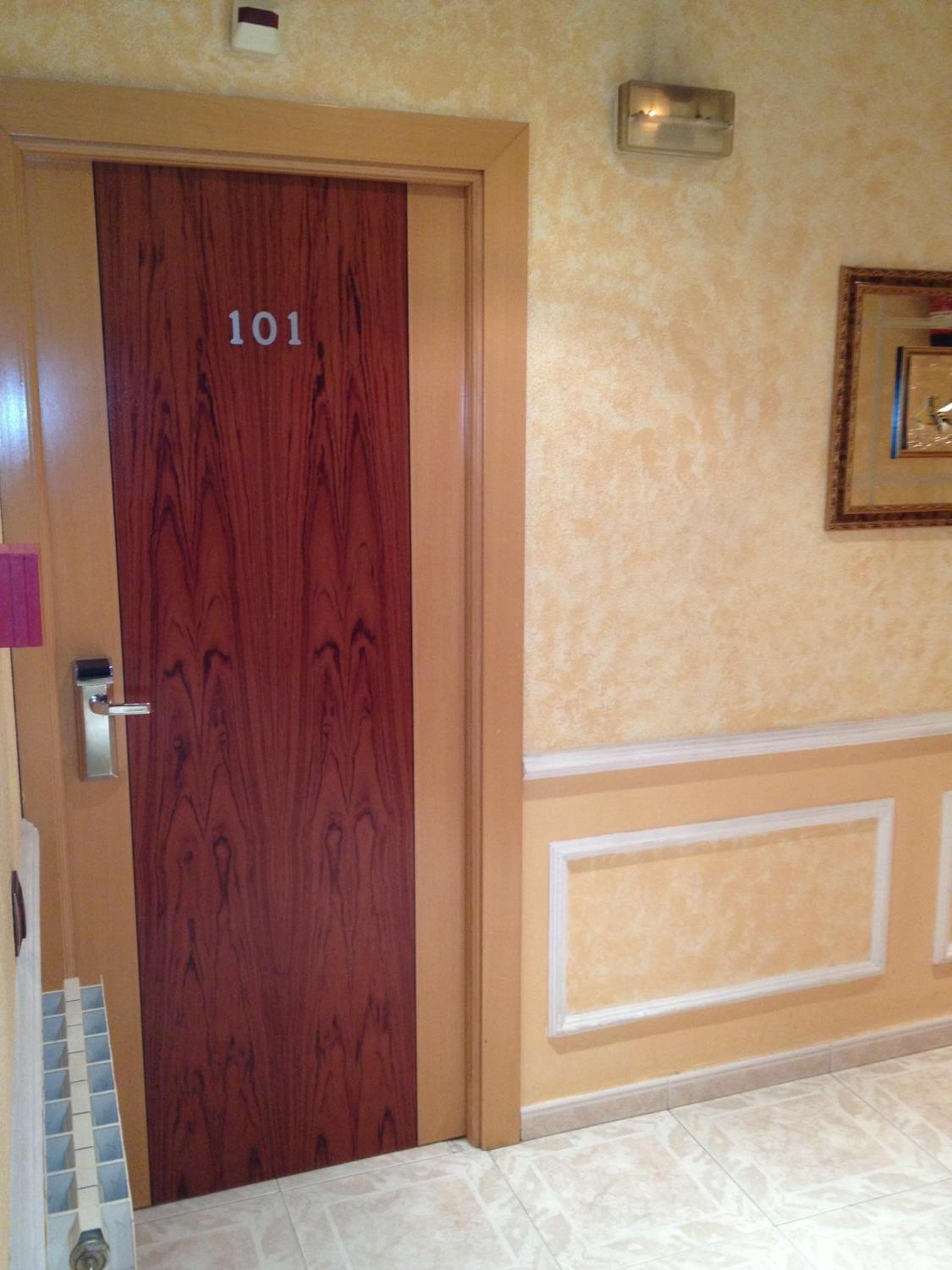Hotel Don Angel 22/48