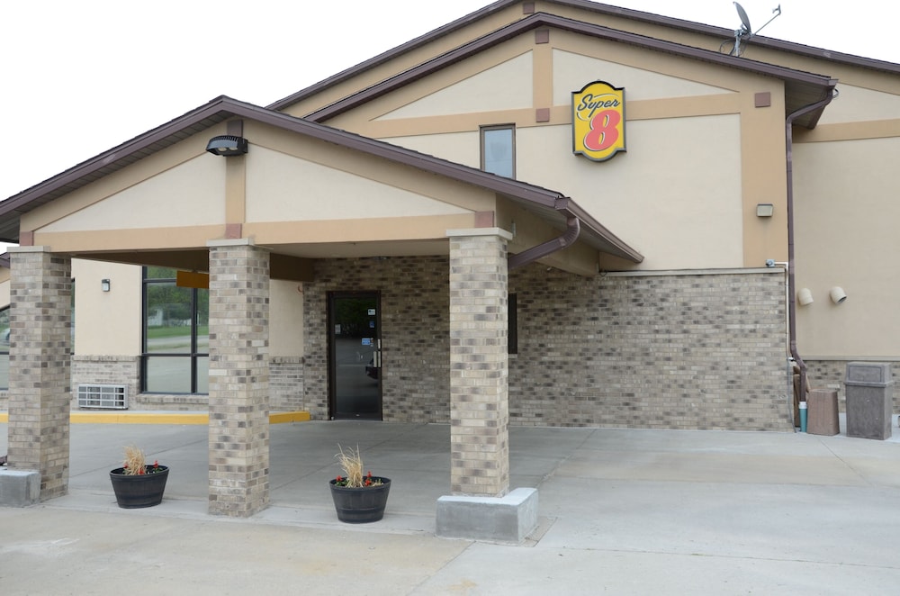 Super 8 by Wyndham Centerville 4/36