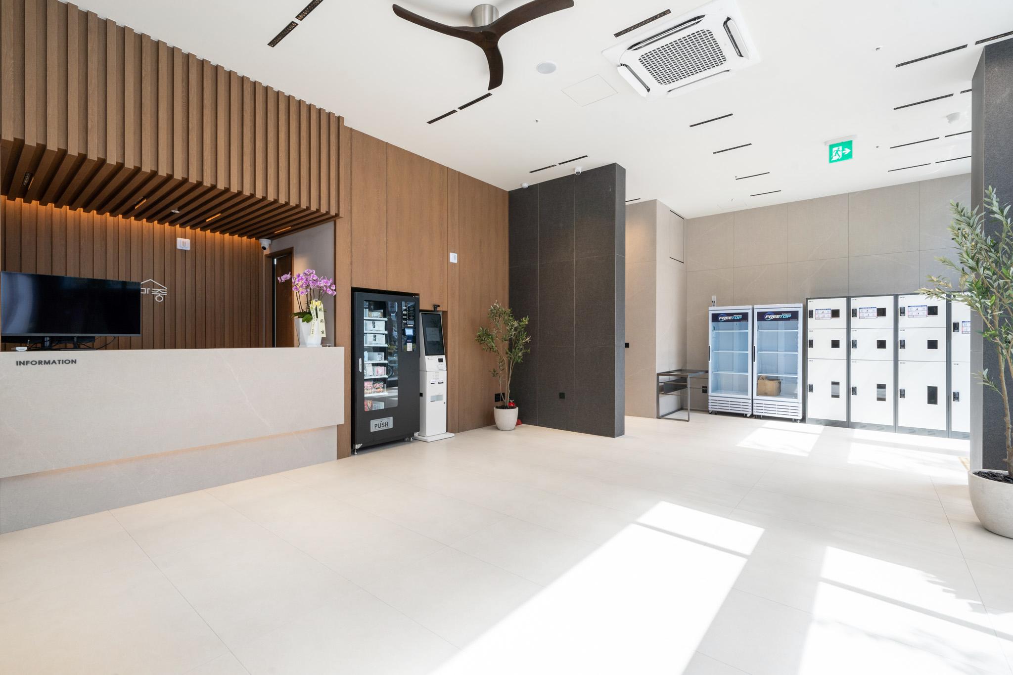 Crystal Residence Hotel 10/50