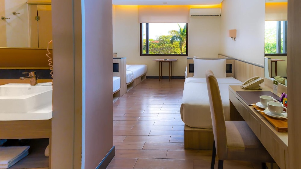 The Bayleaf Cavite 24/24