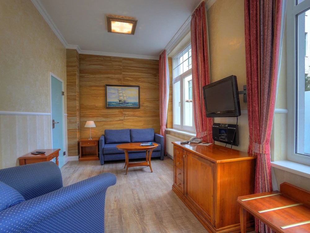 Kurparkhotel Warnemuende 41/49