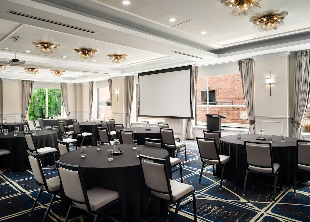 Hyatt Place Knoxville/Downtown 58/72
