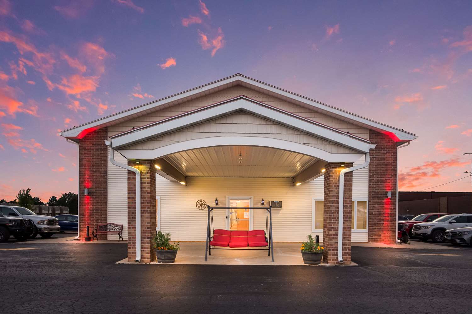 Econo Lodge Inn & Suites Escanaba North 2/14