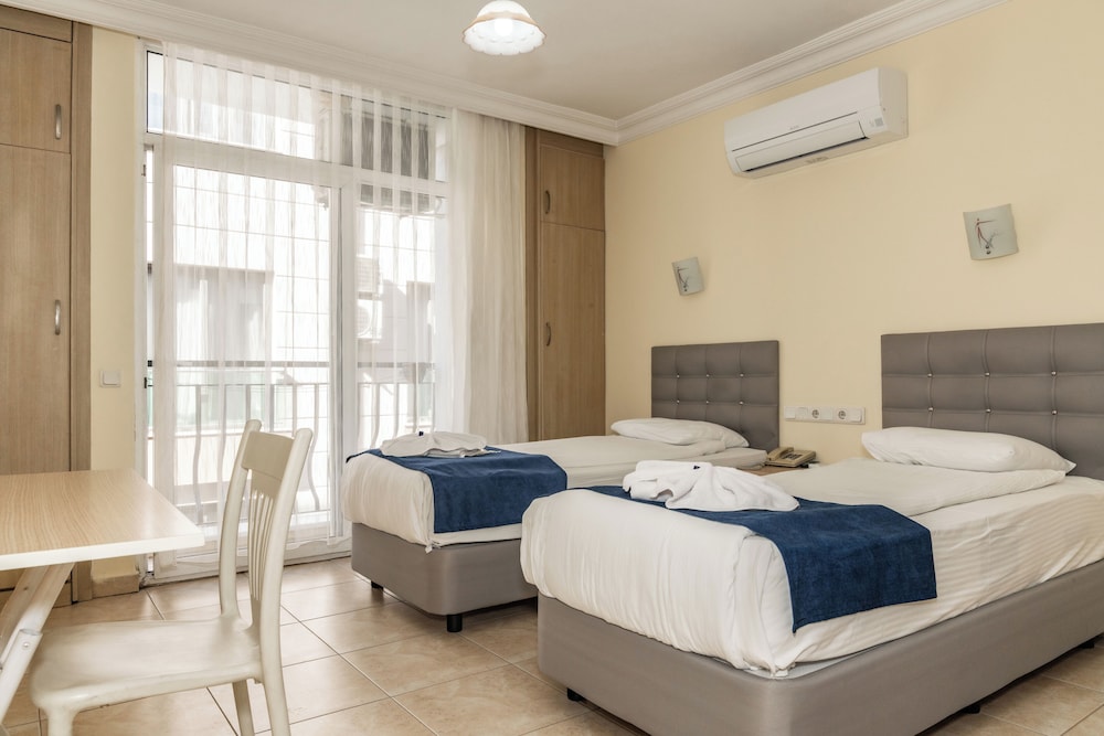 Berrak Su Hotel 20/50
