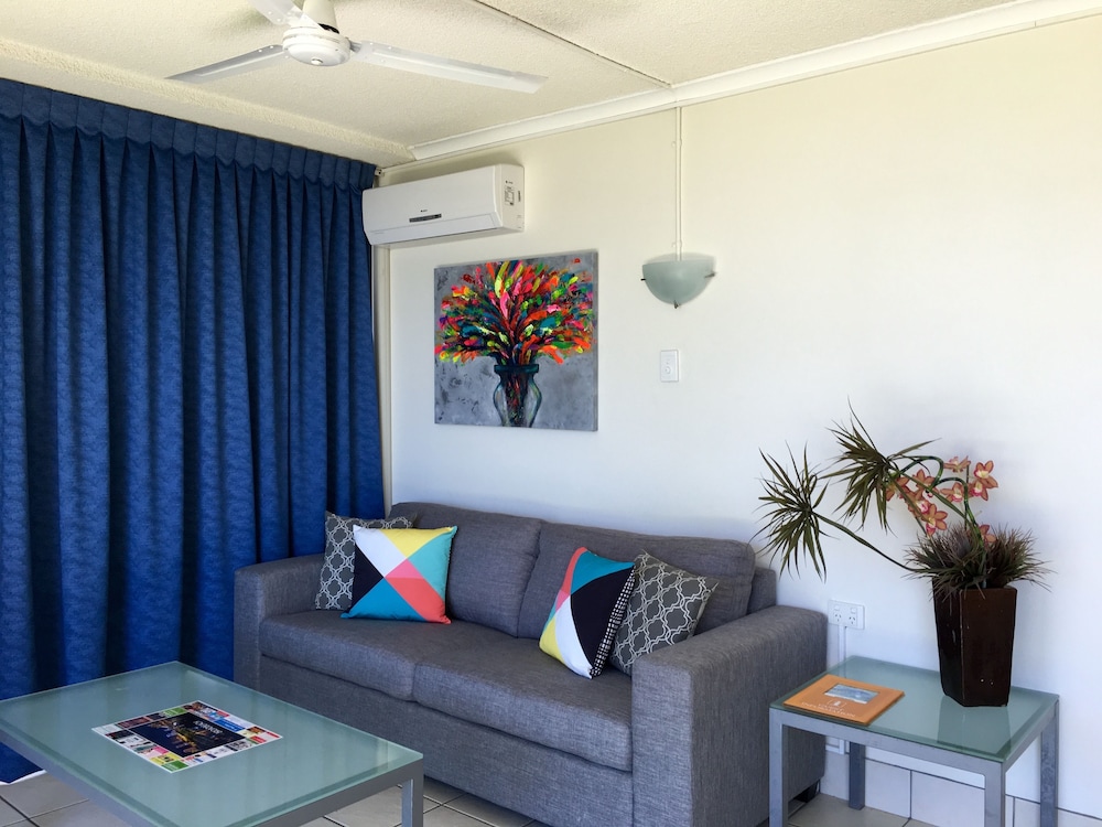 HI HO BEACH APARTMENTS 42/69