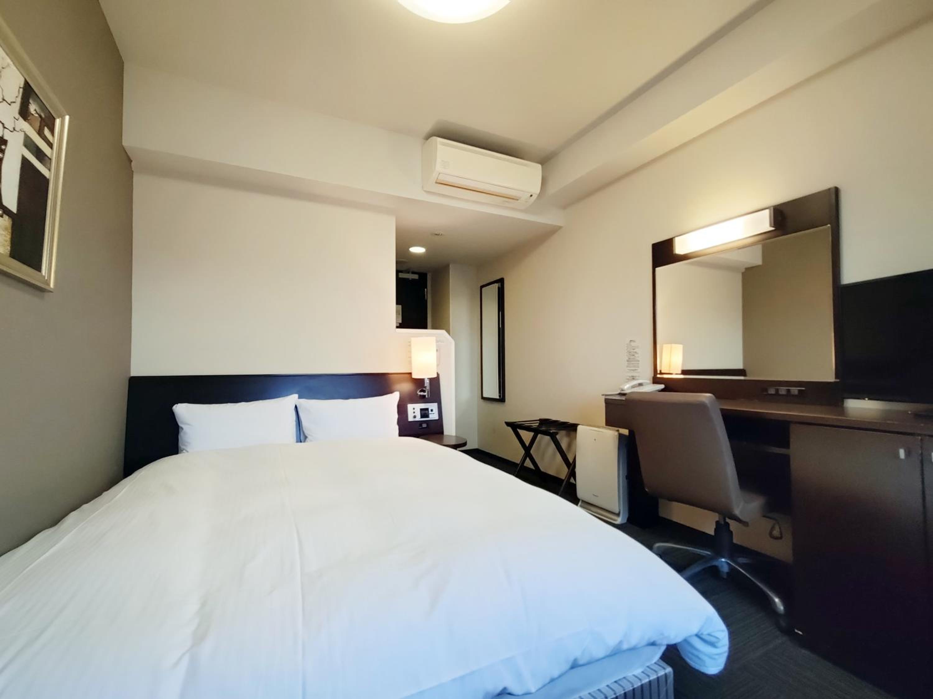 Semi Room, Comfort, Double Bed, Smoking